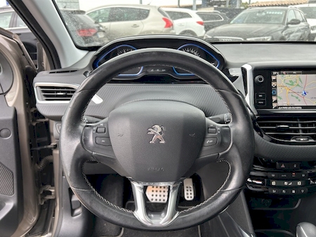 Peugeot 2008 1.2 PureTech 110ch S&S EAT5 Feline Titane