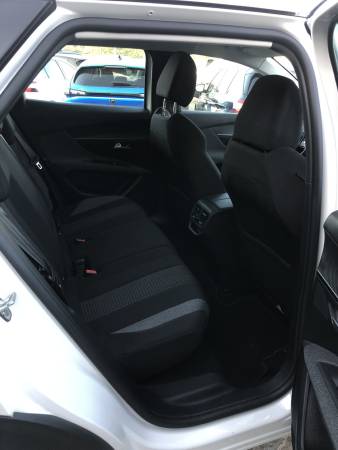 Peugeot 3008 BlueHDi 130ch S&S BVM6 Active Pack