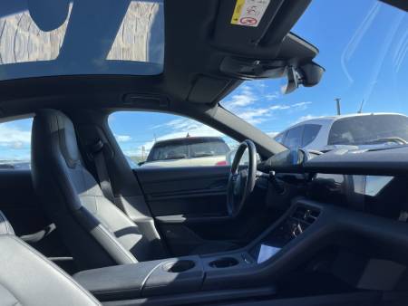 Porsche Taycan 4S 571 ch avec batterie performance plus