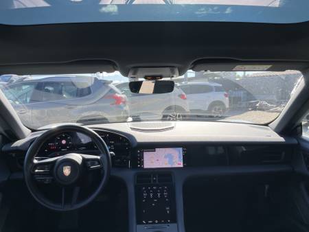 Porsche Taycan 4S 571 ch avec batterie performance plus