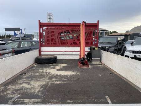 Renault Trucks 140 XDI L2 - 6 PLACES - GRUE MOBILE - 17 000 € HT
